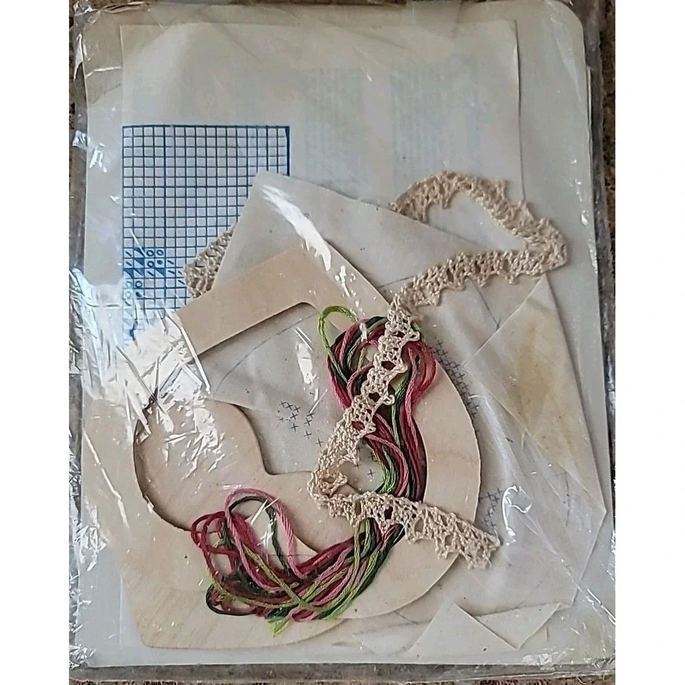 Lot Of 3 Vintage Cross‎ Stitch Kits